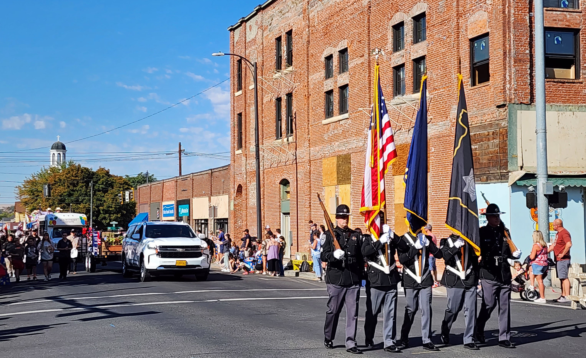 Pendleton DressUp Parade Exploring Northeast Oregon 2023 CycleBlaze