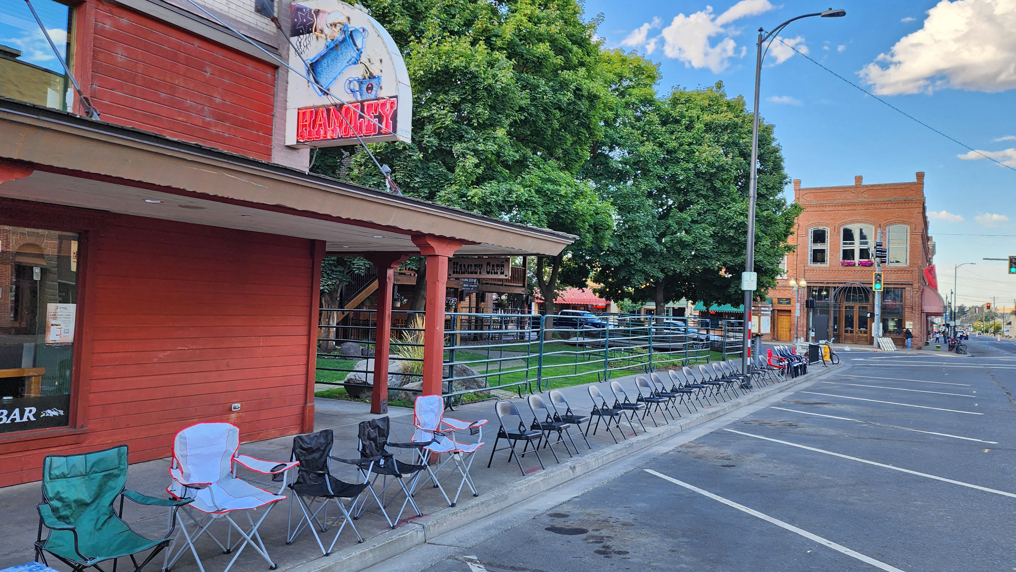 Pendleton DressUp Parade Exploring Northeast Oregon 2023 CycleBlaze
