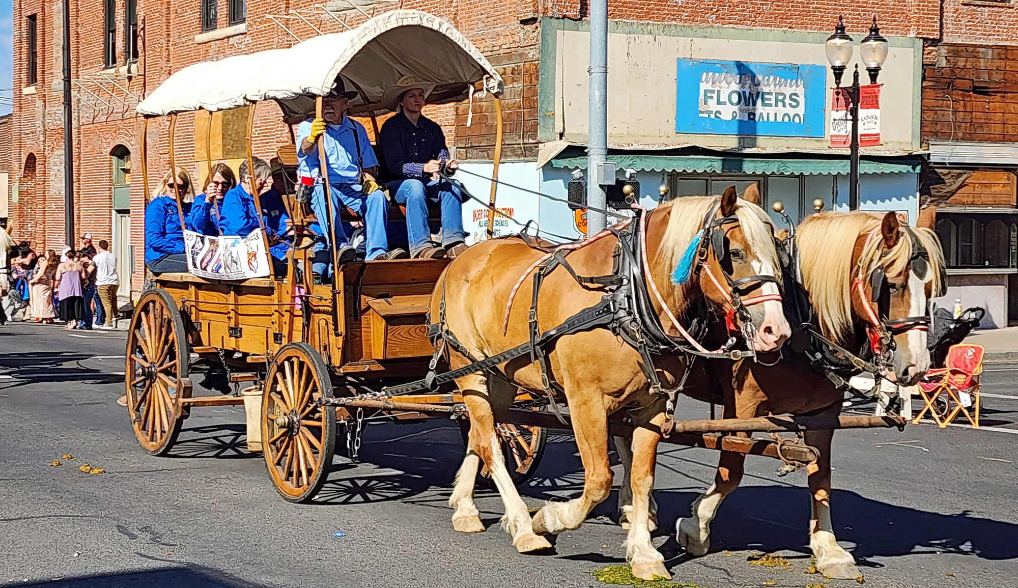 Pendleton DressUp Parade Exploring Northeast Oregon 2023 CycleBlaze