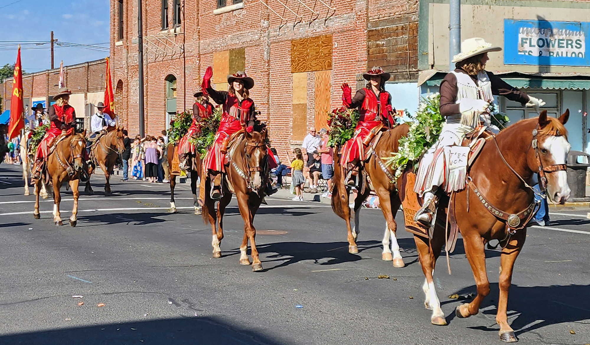 Pendleton DressUp Parade Exploring Northeast Oregon 2023 CycleBlaze